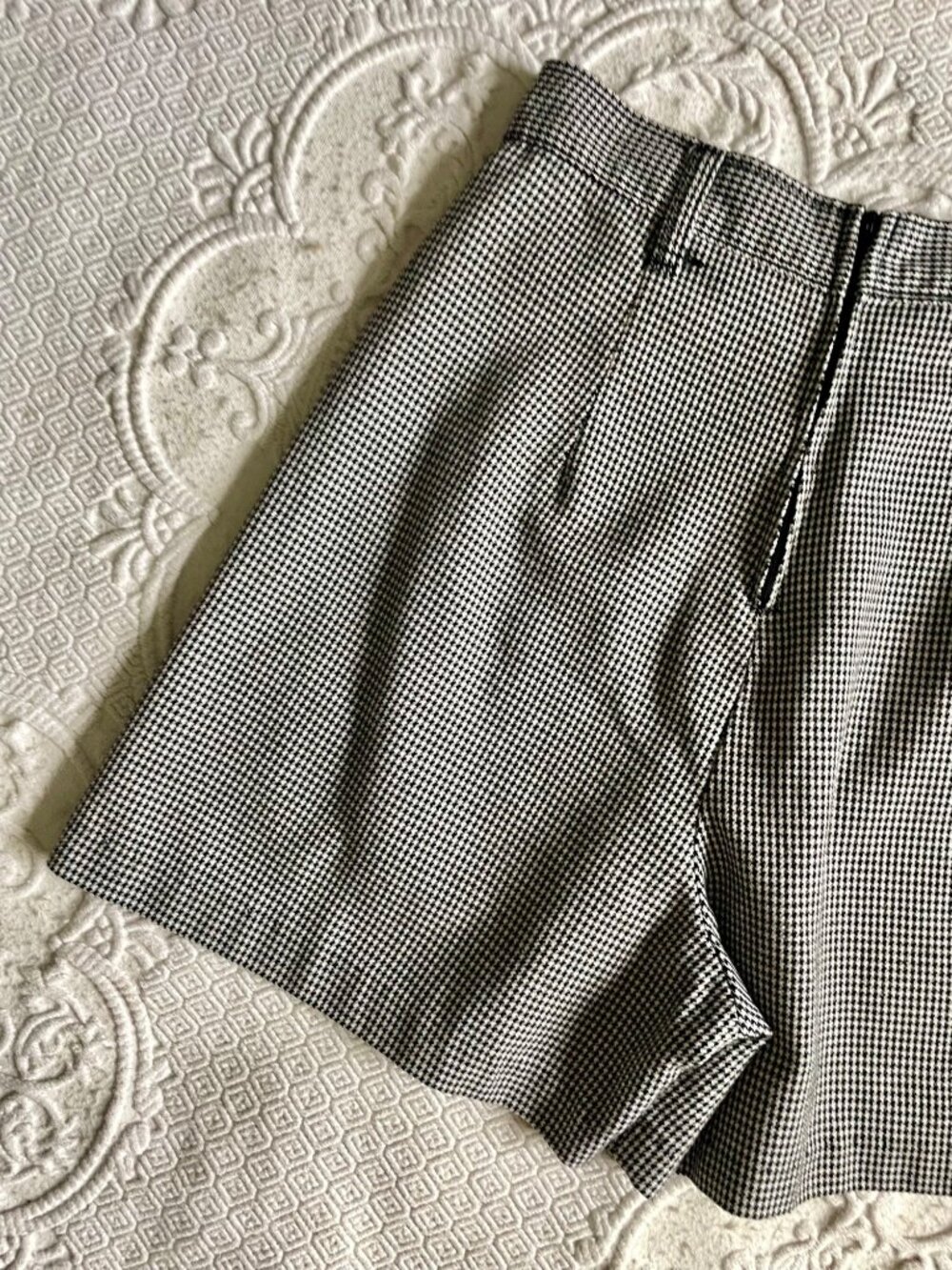 Vintage 90s Disney Mickey Unlimited Mini Skort Classic Black + White Houndstooth - Picture 7 of 11